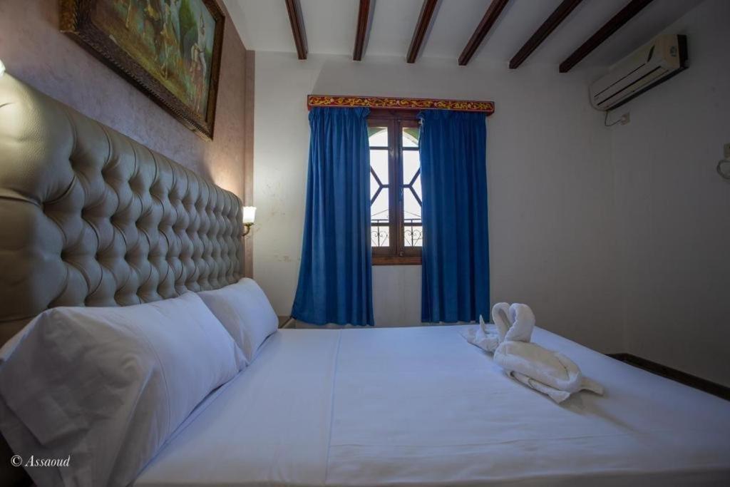 Guest House Yasmina Xauen Exterior foto